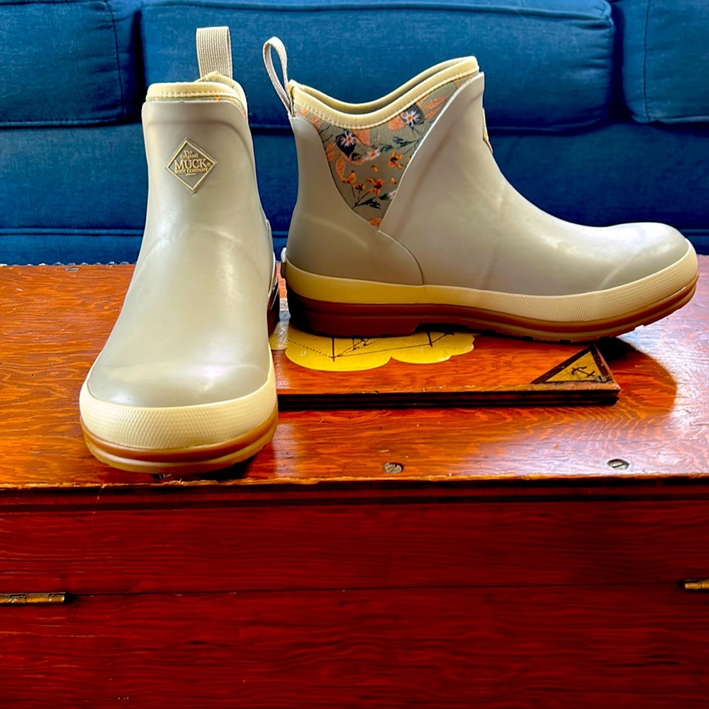 Women’s Original Ankle Muck Boot